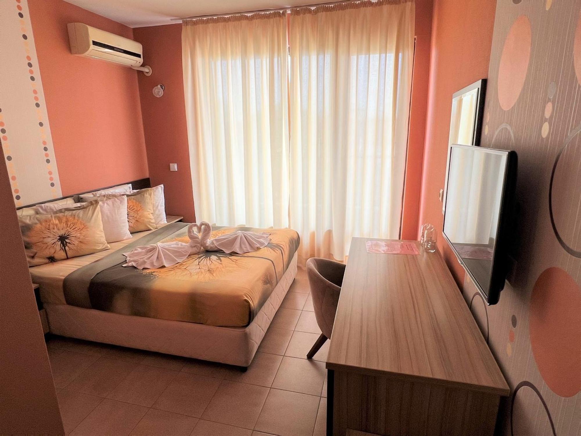 Hotel Lazur Kiten  Zewnętrze zdjęcie