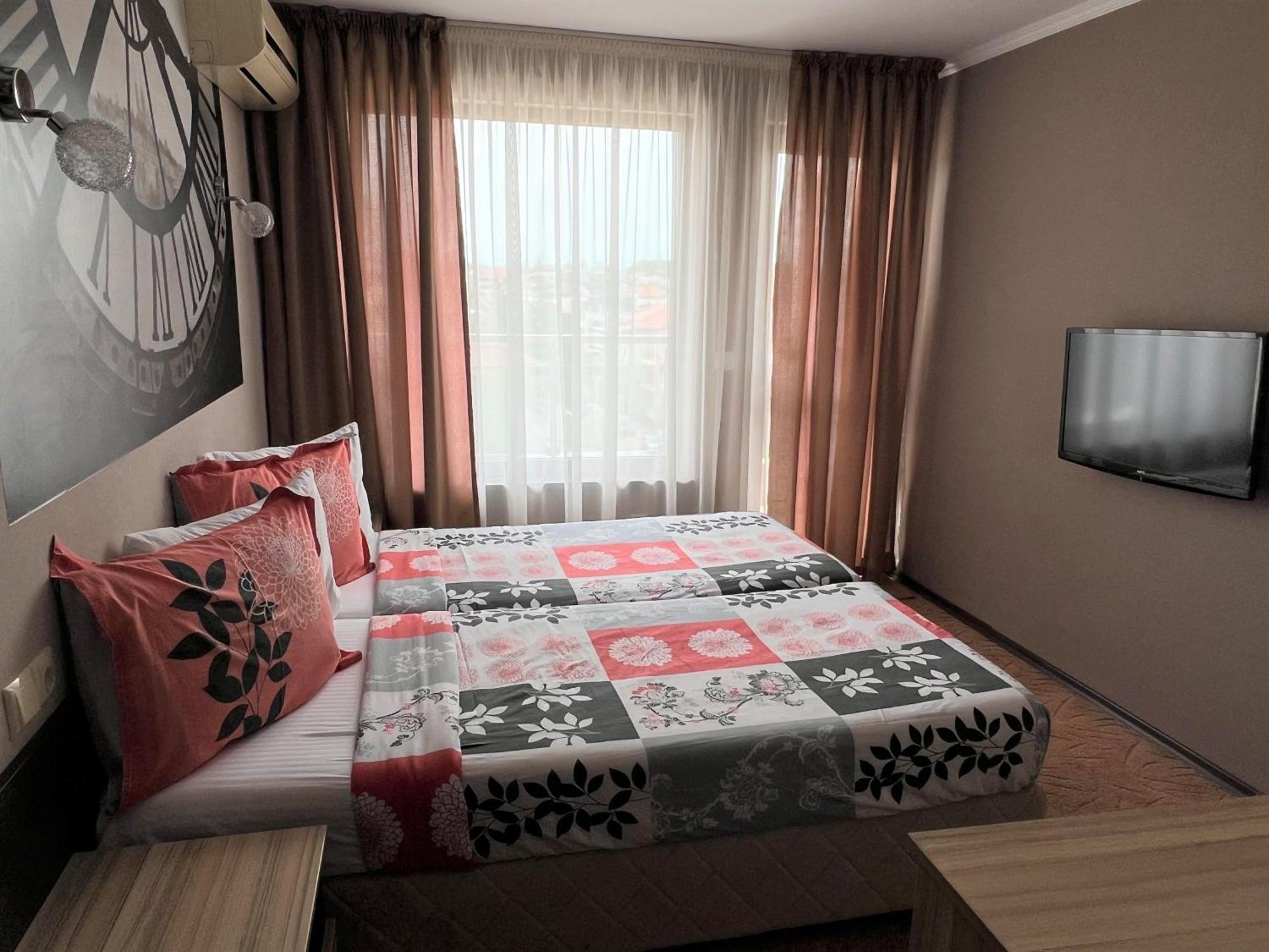 Hotel Lazur Kiten  Zewnętrze zdjęcie