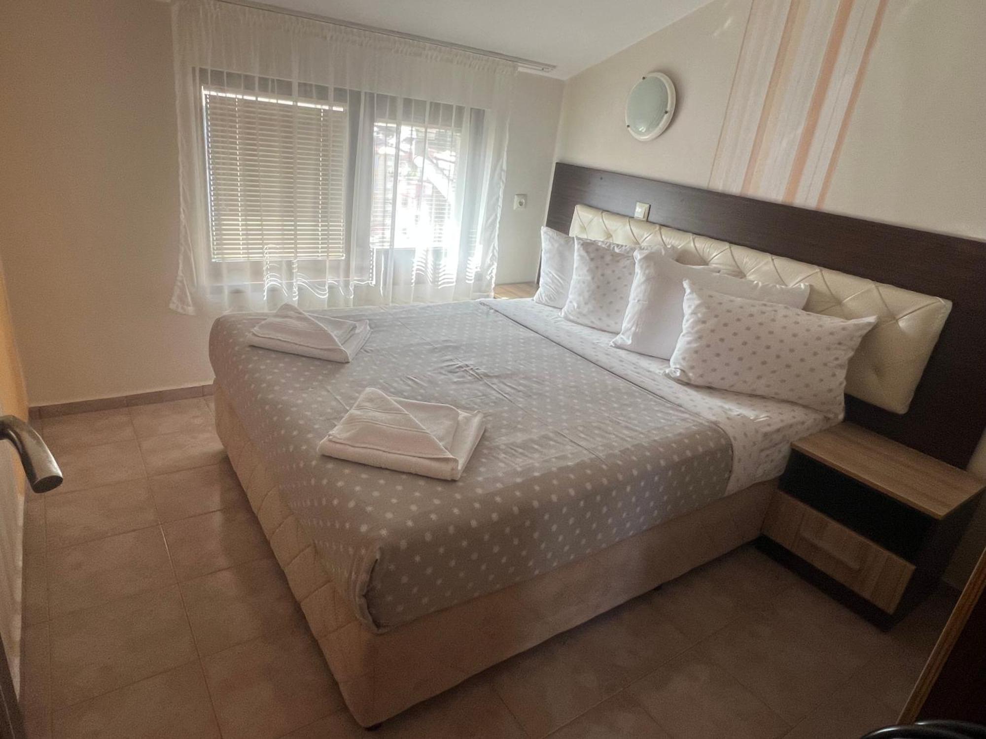 Hotel Lazur Kiten  Zewnętrze zdjęcie