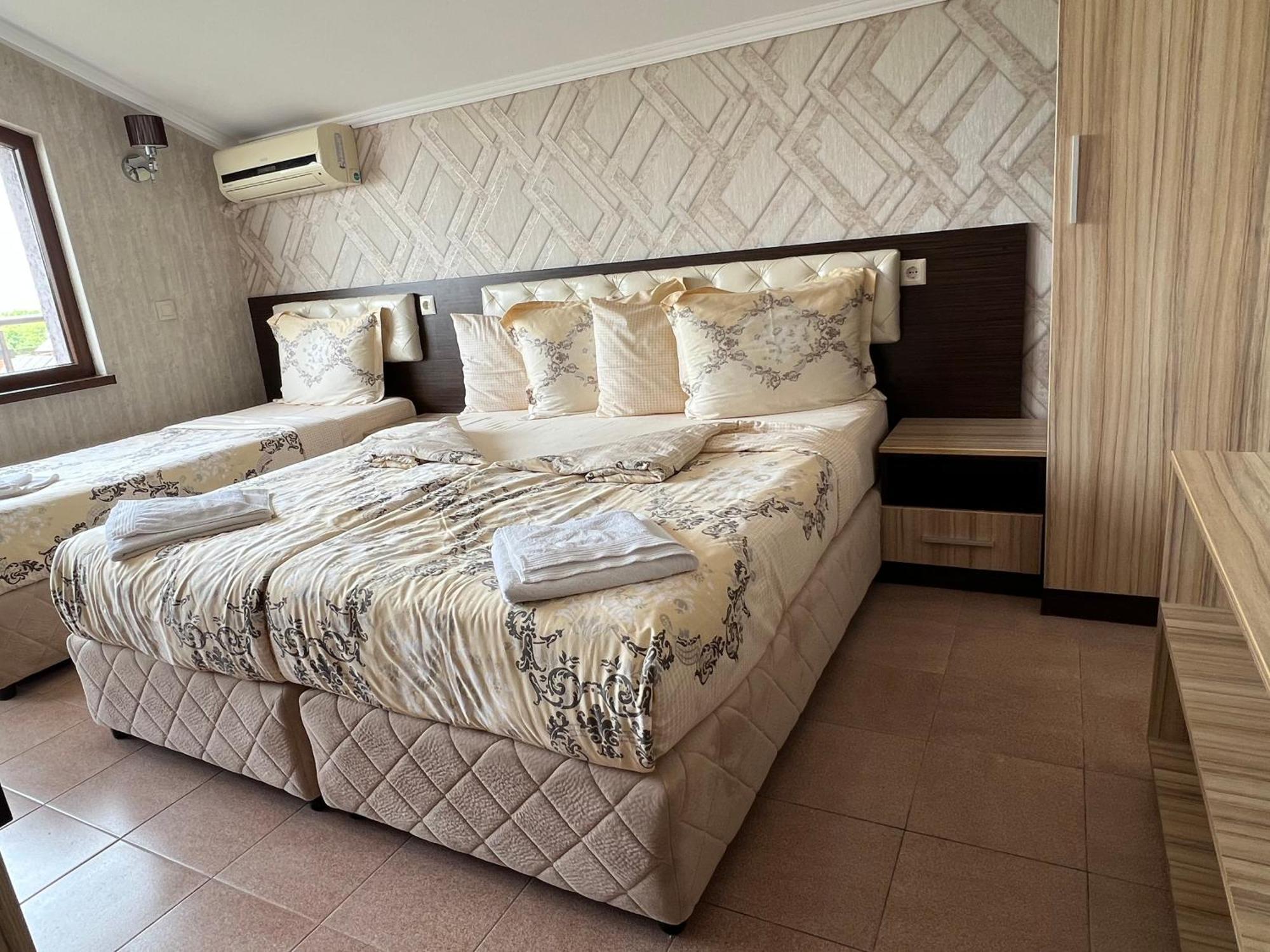 Hotel Lazur Kiten  Zewnętrze zdjęcie