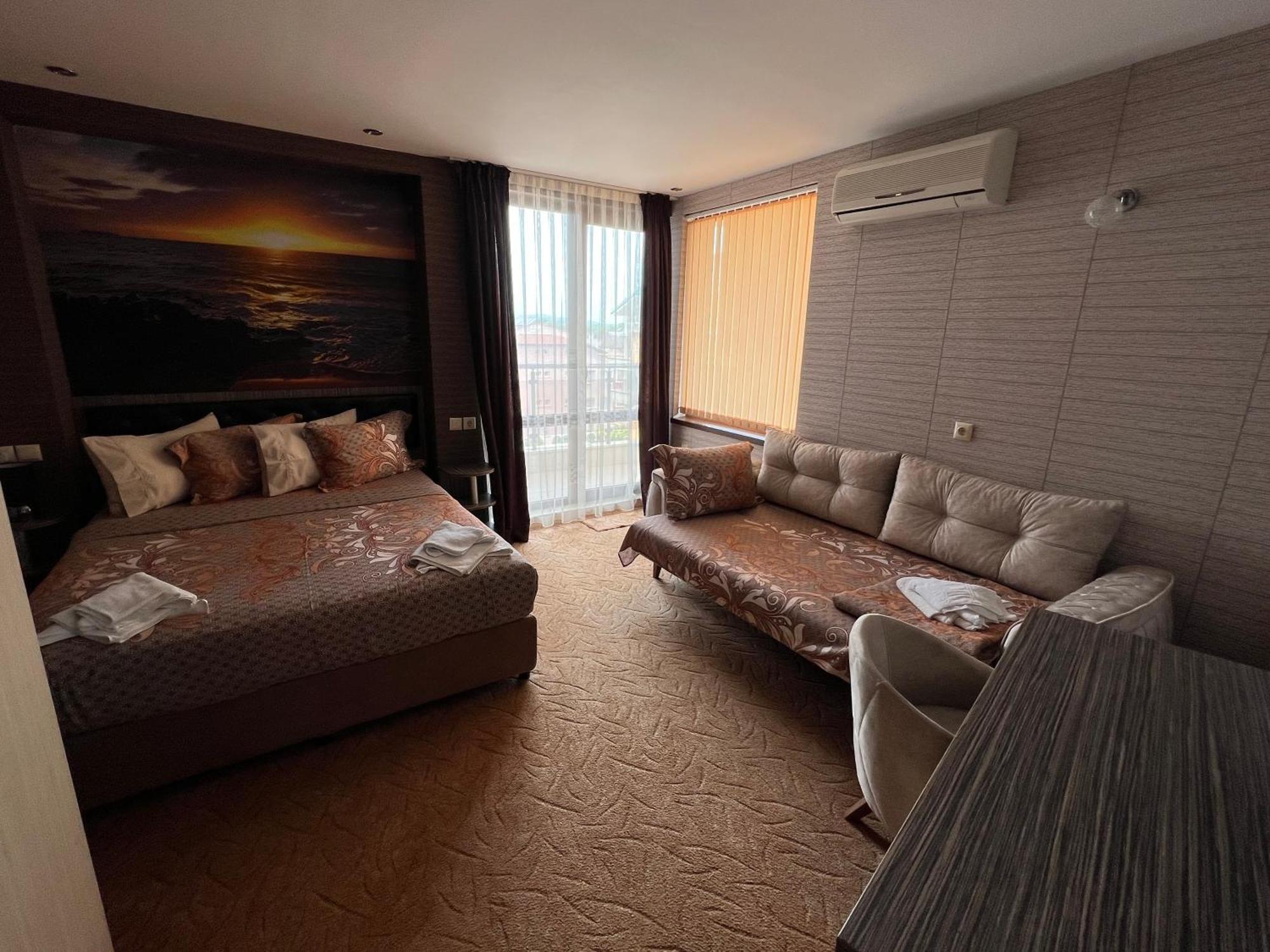 Hotel Lazur Kiten  Zewnętrze zdjęcie