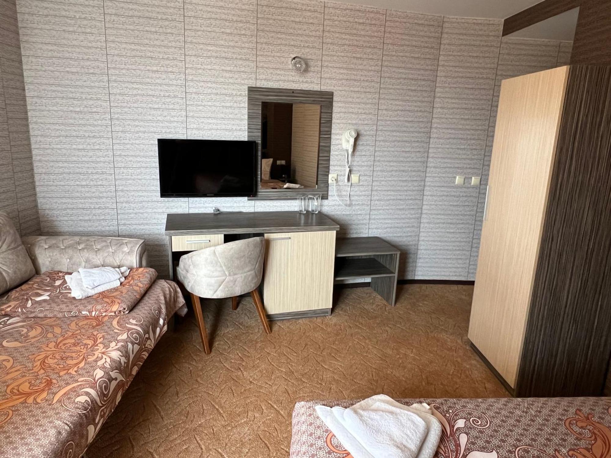 Hotel Lazur Kiten  Zewnętrze zdjęcie