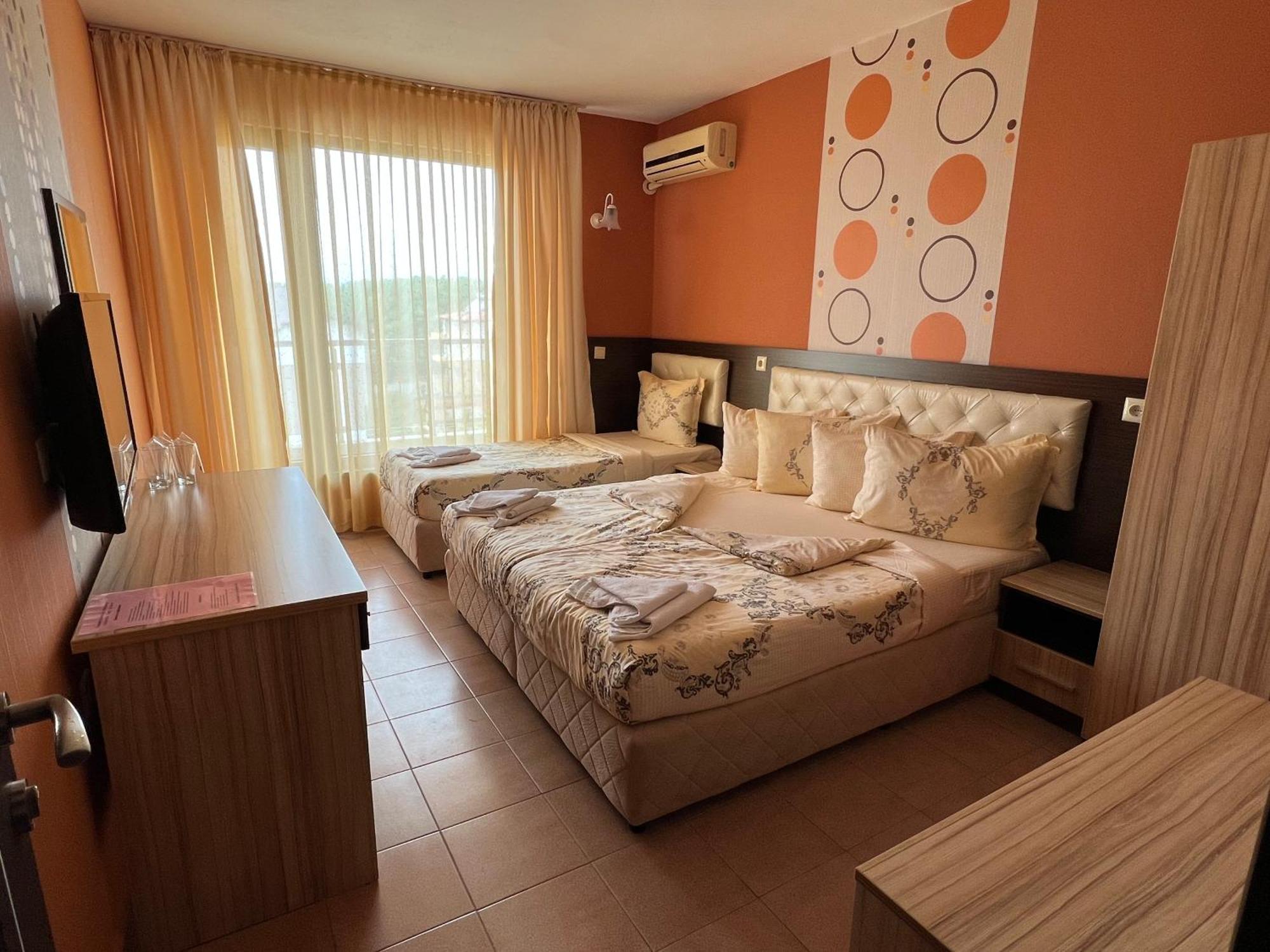 Hotel Lazur Kiten  Zewnętrze zdjęcie