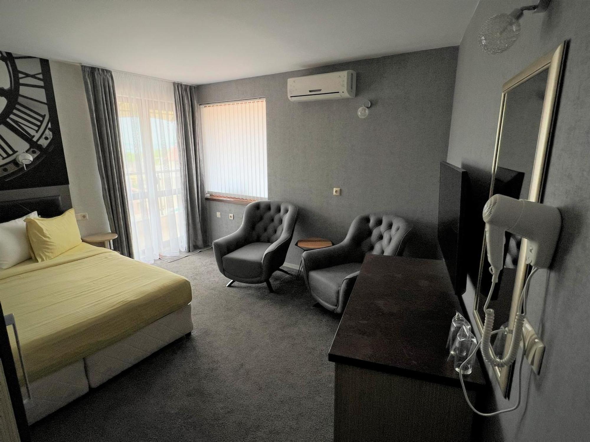 Hotel Lazur Kiten  Zewnętrze zdjęcie